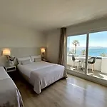 Marina Hotel