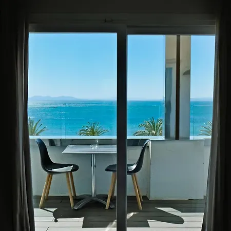 Marina 3* 로지즈