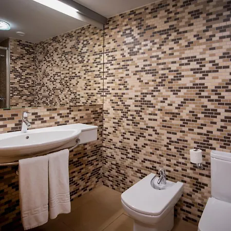 Marina Hotel 3*