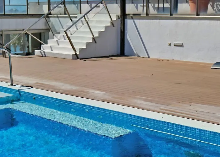 Marina Hotel