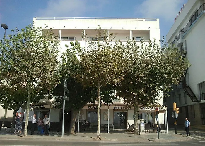 Marina Hotel