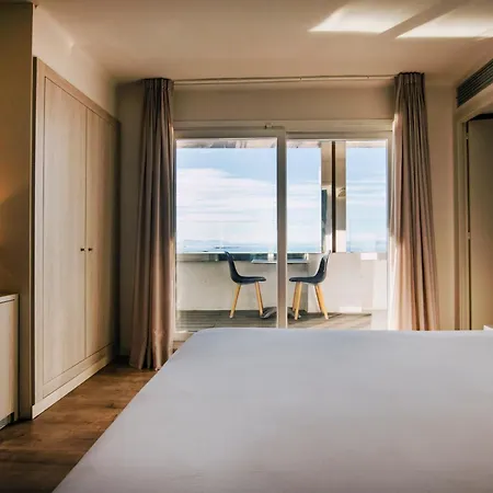 Marina Hotel