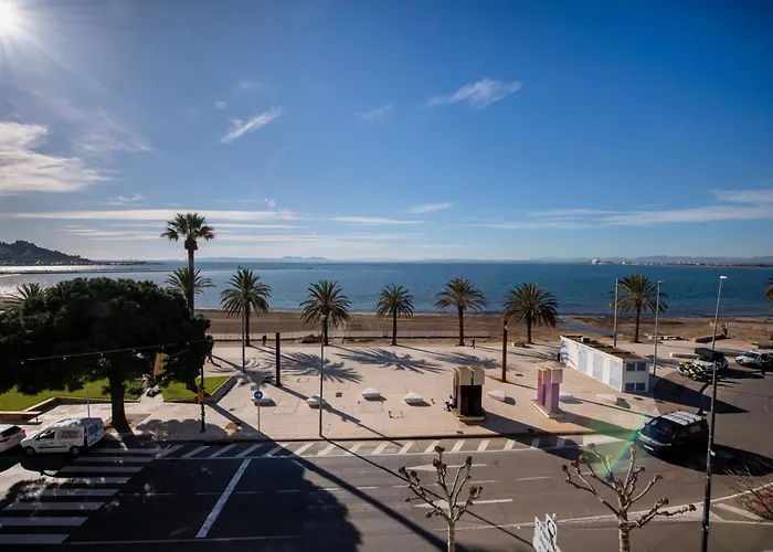 Marina 3*
